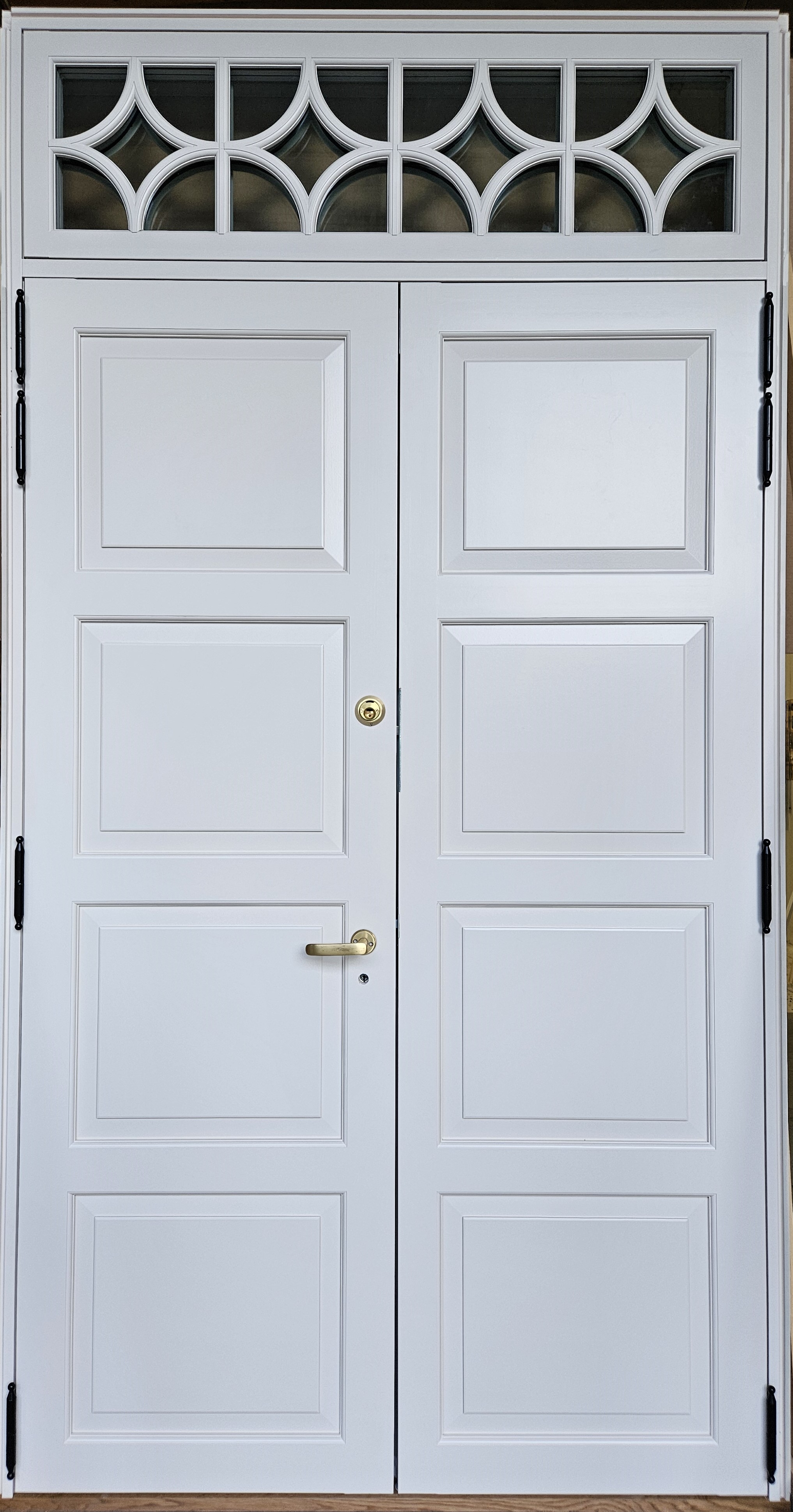 2%20%20fl%C3%B8ya%20hovedd%C3%B8r%20innadsl%C3%A5ende%20med%20kittet%20overlys%2036762