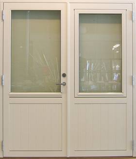 balkongd%C3%B8r%20241%20med%20lukkeramme%20malt