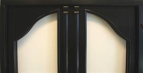 Buet%20glass%20med%20pynteklosser%20p%C3%A5%20slaglist