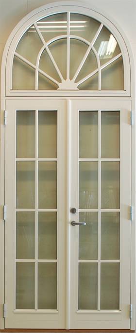 hovedd%C3%B8r%20210%20med%20buet%20overlys%20malt