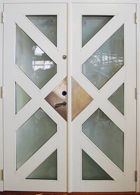 hovedd%C3%B8r%20210%20med%20gjennomg%C3%A5ende%20sprosser%20malt