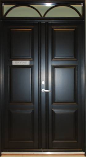 hovedd%C3%B8r%20223D%20med%20slagramtre%20og%20overlys%20malt